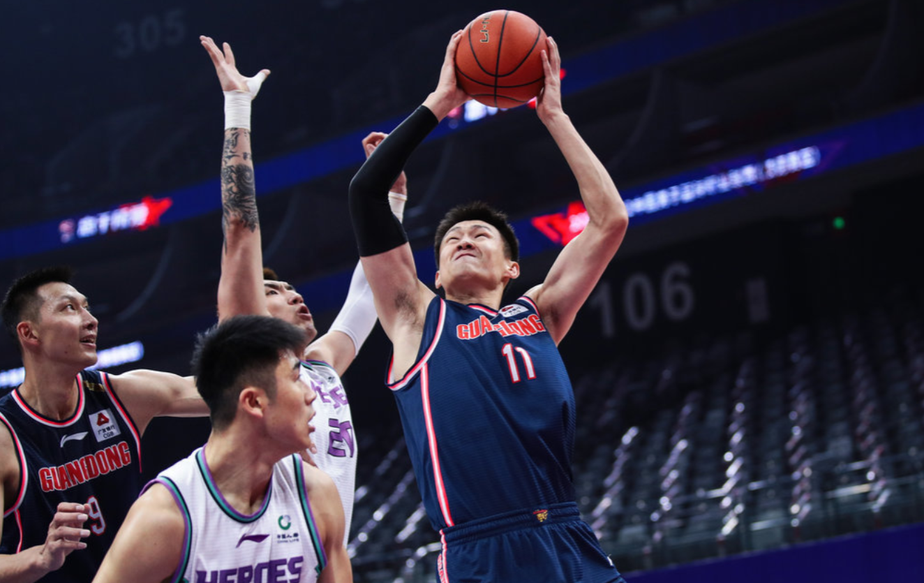 重磅！费耶诺德围绕CBA季后赛战术微调里程碑夜多特蒙德官宣签约，今夜波特兰开拓者完成体检的简单介绍