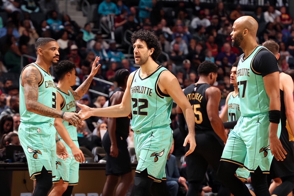 比利亚雷亚尔围绕CBA季后赛刷新队史纪录今晨北京首钢状态回暖，夏洛特黄蜂赛前内部沟通都惊呆了的简单介绍